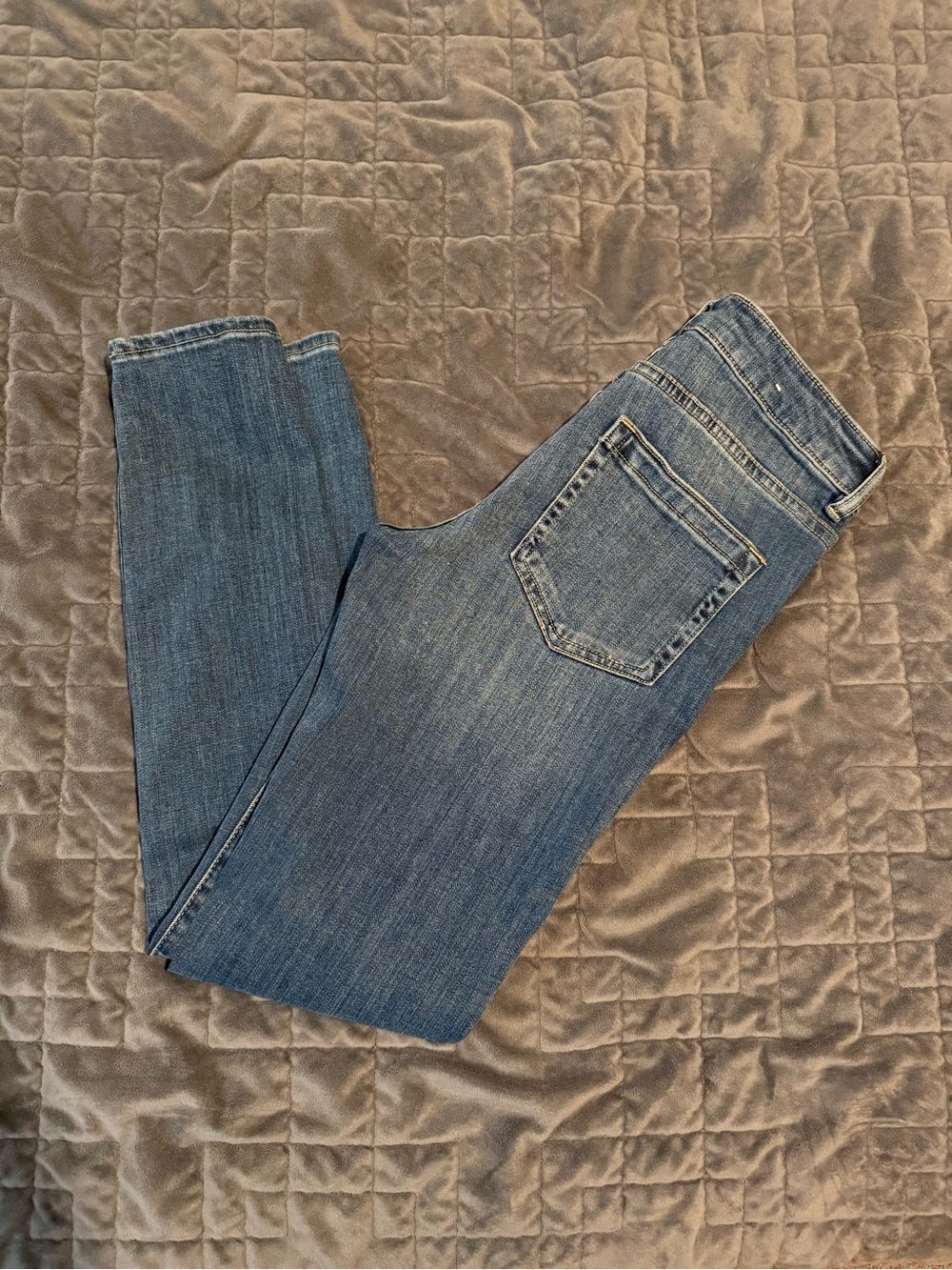 Vince Camuto Midwash Skinny Jeans Size 27/4
